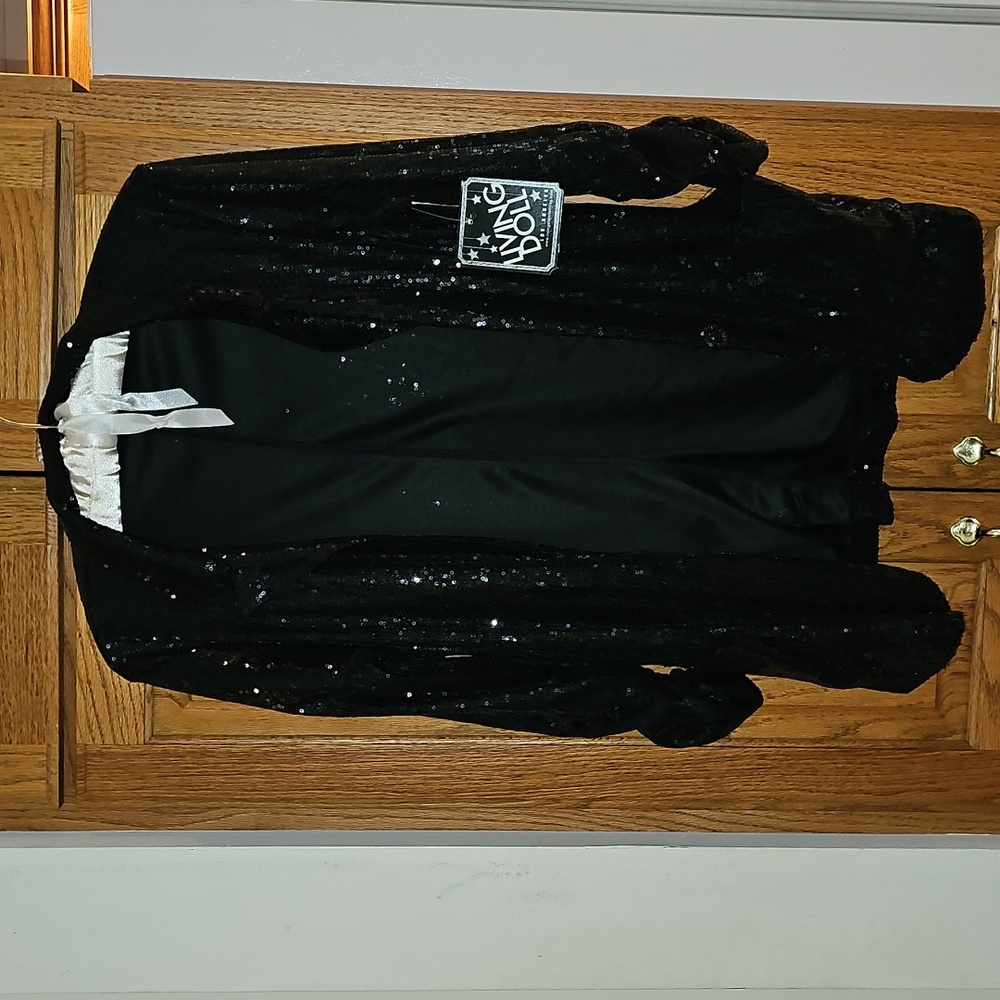 Living doll black sequin jacket w ruched quarter length sleeves and 2 front pock